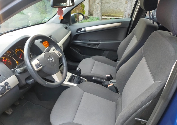 Opel Astra cena 14890 przebieg: 143800, rok produkcji 2008 z Wieliczka małe 529